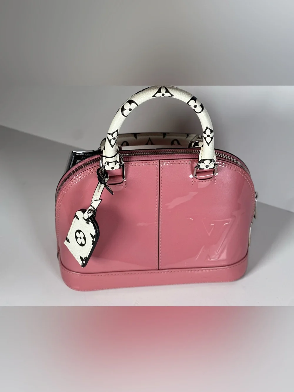 Authentic Louis Vuitton Blush Pink Vernis Alma BB Crossbody